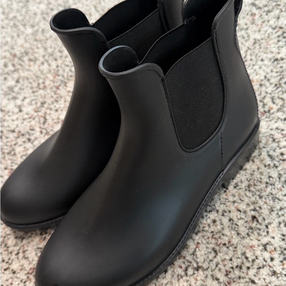 Women’s Black Chelsea Rain Boots - Sleek Waterproof Ankle Boot (never worn)